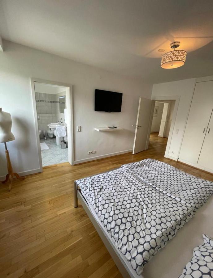Luxury Rooftop Loft With River View 10Min To City Appartement Düsseldorf Buitenkant foto