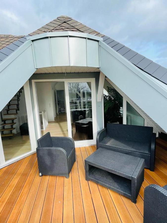 Luxury Rooftop Loft With River View 10Min To City Appartement Düsseldorf Buitenkant foto