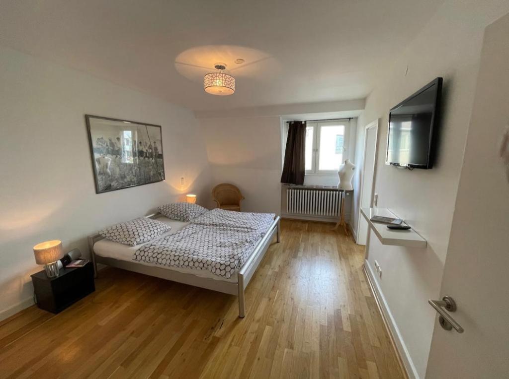 Luxury Rooftop Loft With River View 10Min To City Appartement Düsseldorf Buitenkant foto