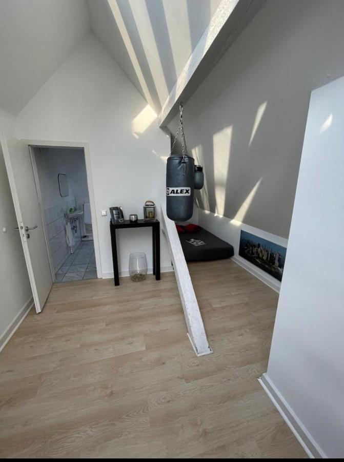 Luxury Rooftop Loft With River View 10Min To City Appartement Düsseldorf Buitenkant foto