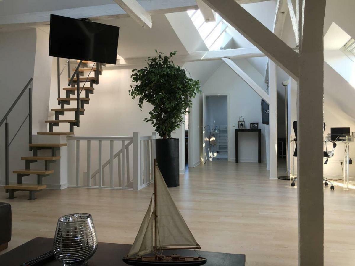 Luxury Rooftop Loft With River View 10Min To City Appartement Düsseldorf Buitenkant foto